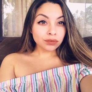 Meet your Posher, Zuly